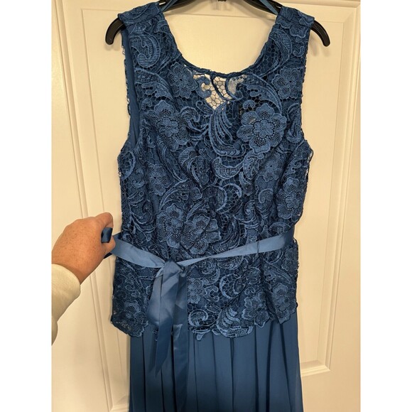NWT Alex Evenings Sleeveless Lace-Bodice Women’s Plus Size 16W With Scarf/Shawl - Picture 2 of 10
